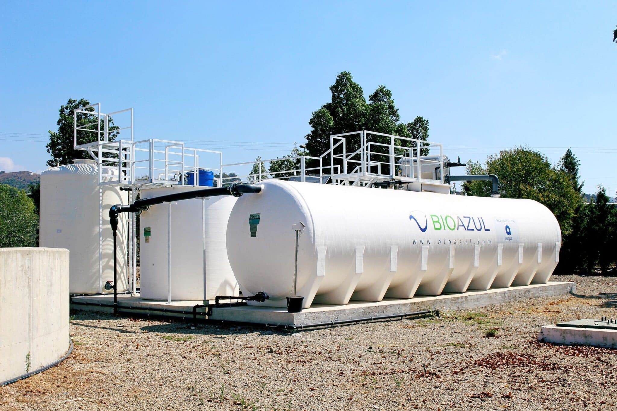 Sistema MBR de Bioazul para tratamiento y reutilización de agua residual urbana en Algarrobo (Málaga)